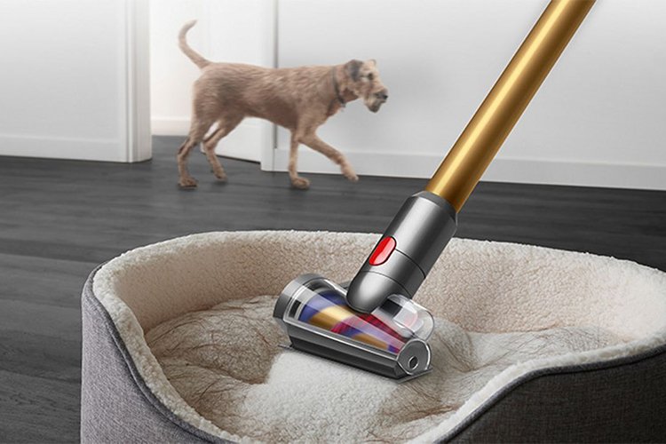 Dyson V15 Detect Review (2026): The “Wow” Vacuum… or Just a Very Expensive One?