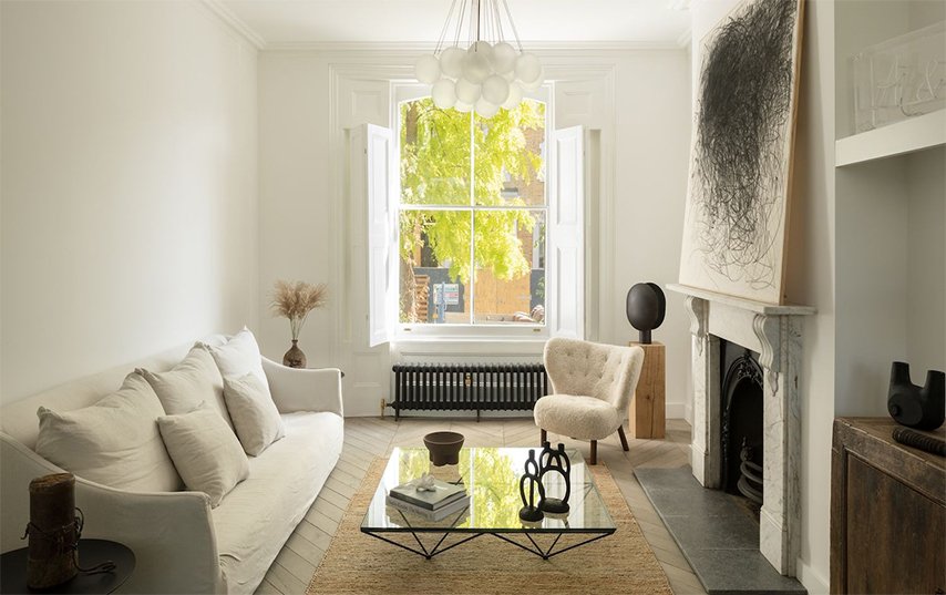 A soft minimal home isn’t about living with nothing. It’s about living with fewer visible things and choosing warmth on purpose—texture, scale, soft lighting, and one personal shelf that makes the space feel human. The goal isn’t a showroom. The goal is calm that you can actually live in.