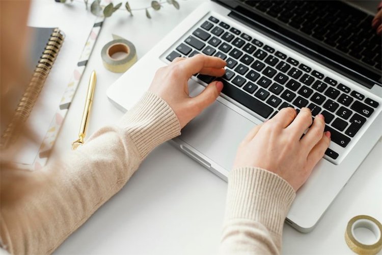 Case Study Breakdown: How a Media Page Turned Short-Form Views into 2,300 Newsletter Subscribers in 30 Days (Without Ads)